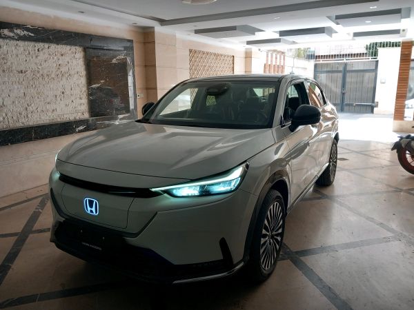 alt-https://media.khodro45.com/public/image/0b501d1792c447b9b3cc11ff18bc62ef_plate_allure