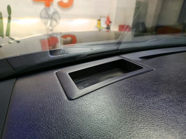 alt-https://media.khodro45.com/public/image/152b7505dfa24f6a9f54a9a7926d89f3_plate_allure