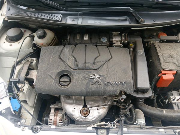 alt-https://media.khodro45.com/public/image/26404b25b3ed44958e89ea0b4fe40818_plate_allure