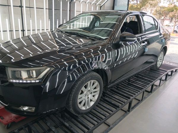 alt-https://media.khodro45.com/public/image/2a5ede6f855444b99bca3eefa604f4af_plate_allure