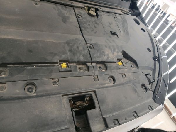 alt-https://media.khodro45.com/public/image/32ab82e3652d4fe488075936c90ea8de_plate_allure