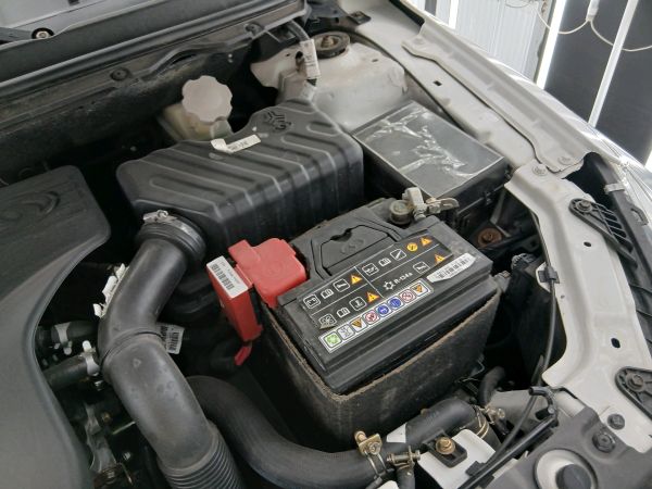 alt-https://media.khodro45.com/public/image/38410b32a8914e6798a9007628ce51ce_plate_allure