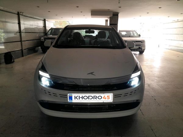 alt-https://media.khodro45.com/public/image/5d1b3a57634d4ad2bb61951e1240b24b_plate_allure