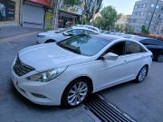 alt-https://media.khodro45.com/public/image/5f2752b206094063aa64ac659a662a1c_plate_allure