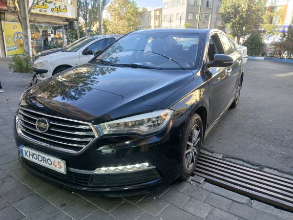 alt-https://media.khodro45.com/public/image/654330c56a464840867203bd2652affa_plate_allure