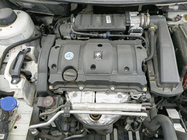 alt-https://media.khodro45.com/public/image/69d3768bb76f4375bb40b53102b130f8_plate_allure