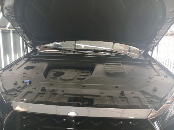 alt-https://media.khodro45.com/public/image/7084f07c4b654a19b171a410c87c799f_plate_allure