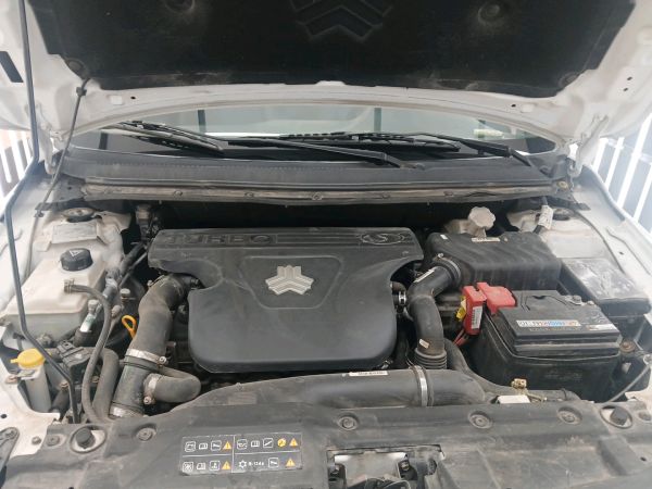 alt-https://media.khodro45.com/public/image/725f316b649e4163b20d39fc34a31132_plate_allure