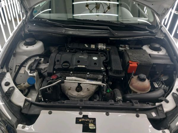 alt-https://media.khodro45.com/public/image/7671ce85033a40d0abca8de5af9370df_plate_allure