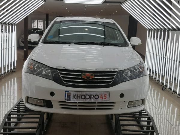 alt-https://media.khodro45.com/public/image/911fe0f402c949fd85dd4809368c7fc5_plate_allure