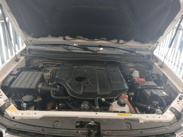 alt-https://media.khodro45.com/public/image/945209f4f61f4be7a95793c830d02b98_plate_allure