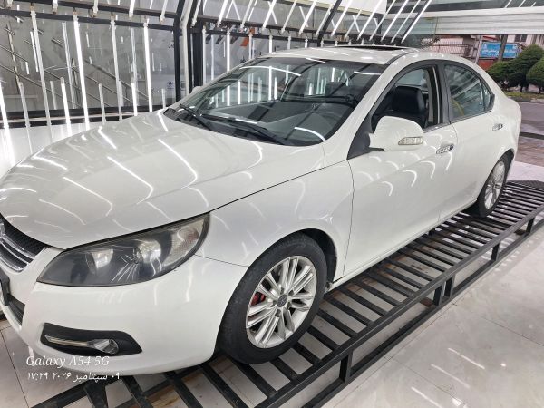 alt-https://media.khodro45.com/public/image/a1bef62bfaf94914b6f750a90f68160c_plate_allure