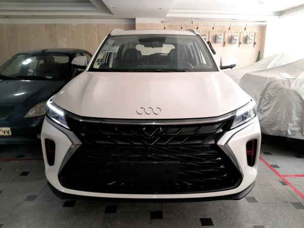 alt-https://media.khodro45.com/public/image/a407479c14e043d4aac6e42eed20e994_plate_allure