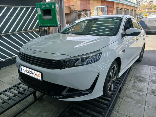 alt-https://media.khodro45.com/public/image/b3933f980f644fad984cbd3469450deb_plate_allure