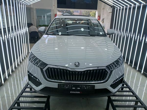 alt-https://media.khodro45.com/public/image/b780bc3ac271447294743bfe4aef888e_plate_allure