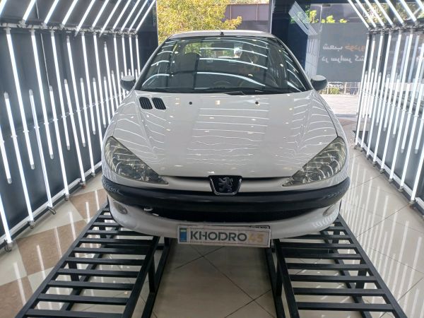 alt-https://media.khodro45.com/public/image/bdf1d395ead94d0c8e31f23005dc80b8_plate_allure