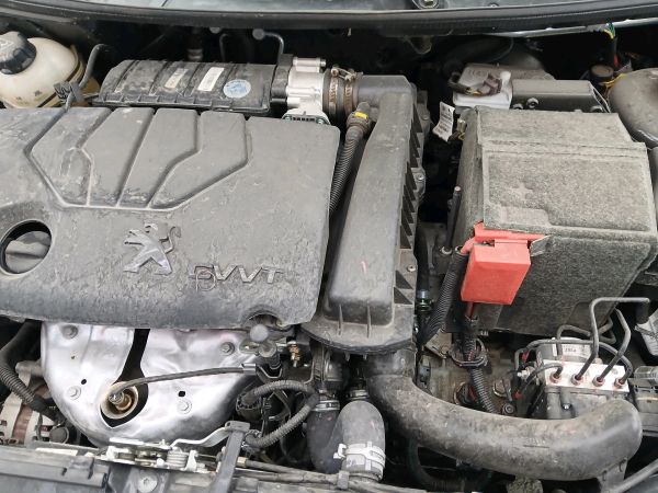 alt-https://media.khodro45.com/public/image/becb8d71b6bc4596926644e5a88916e7_plate_allure