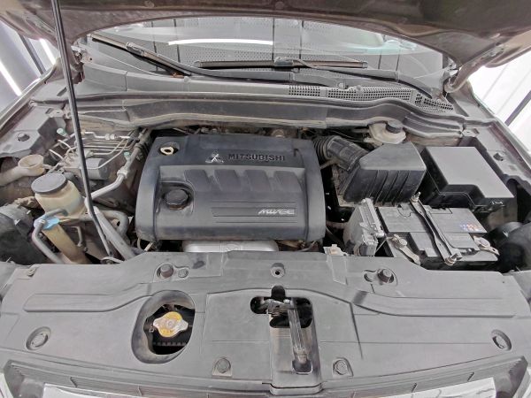 alt-https://media.khodro45.com/public/image/c03d104943574437af3b8240dce48d22_plate_allure