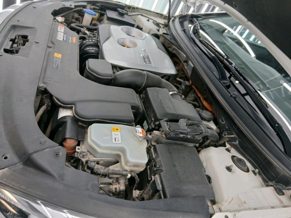 alt-https://media.khodro45.com/public/image/c14921eec0d64c89ae4e46d3f5d76bcc_plate_allure