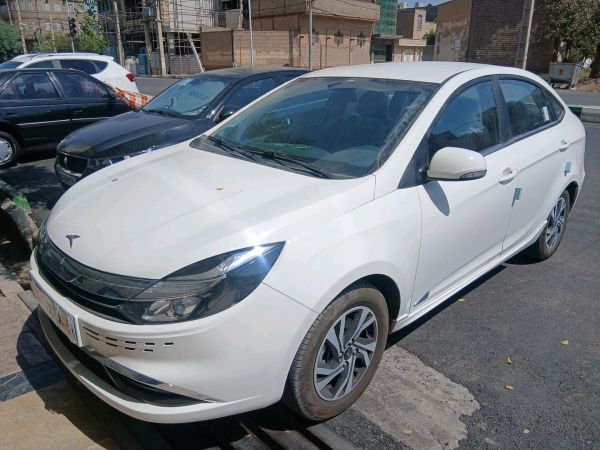 alt-https://media.khodro45.com/public/image/d442167298104ae9b732065528b06094_plate_allure