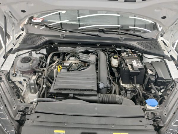 alt-https://media.khodro45.com/public/image/e71a57d455454bf0a38bfa16f425666e_plate_allure