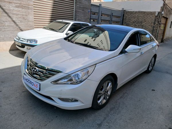 alt-https://media.khodro45.com/public/image/e7a9ca50aa22493cafb16ebc23a76903_plate_allure