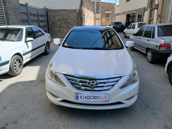 alt-https://media.khodro45.com/public/image/eade8f467d504a7f970edc787bacc351_plate_allure