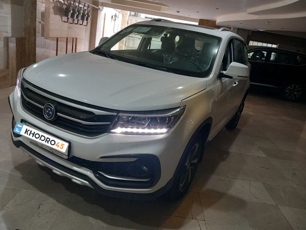 alt-https://media.khodro45.com/public/image/f27955a8ec0b4f6e8a1de4624493f5d9_plate_allure