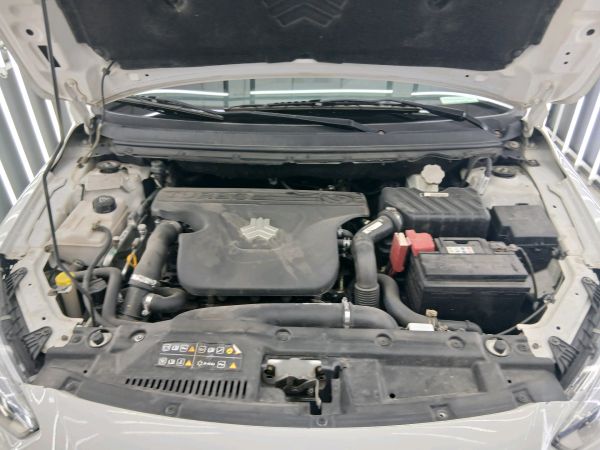 alt-https://media.khodro45.com/public/image/f28627f16d5f4901a544668d6c0b11ef_plate_allure