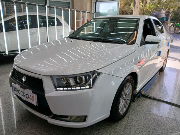 alt-https://media.khodro45.com/public/image/f5c295edefb54ef79d73f2f2f17061bc_plate_allure
