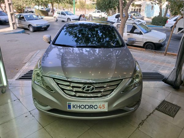 alt-https://media.khodro45.com/public/image/f5c60ce300bb4e9fba7c6ec766054f4e_plate_allure